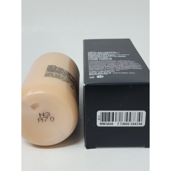New MAC Studio Face & Body Foundation N3 Jumbo Size 120 ml / 4.0 oz - Picture 3 of 3